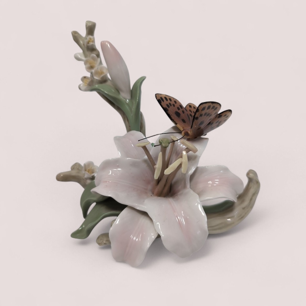 Vintage Lily And Monarch Butterfly Ceramic Glossy Hand Painted Fiqurine 6.5" T